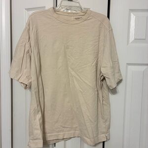 Beige men’s Abercrombie T-shirt